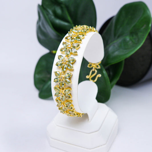 Thaigems สร้อยข้อมือเงินแท้ 925 ฝังพลอยกรีนแซฟไฟร์ (Green Sapphire) + เซอร์คอน (Zircon)