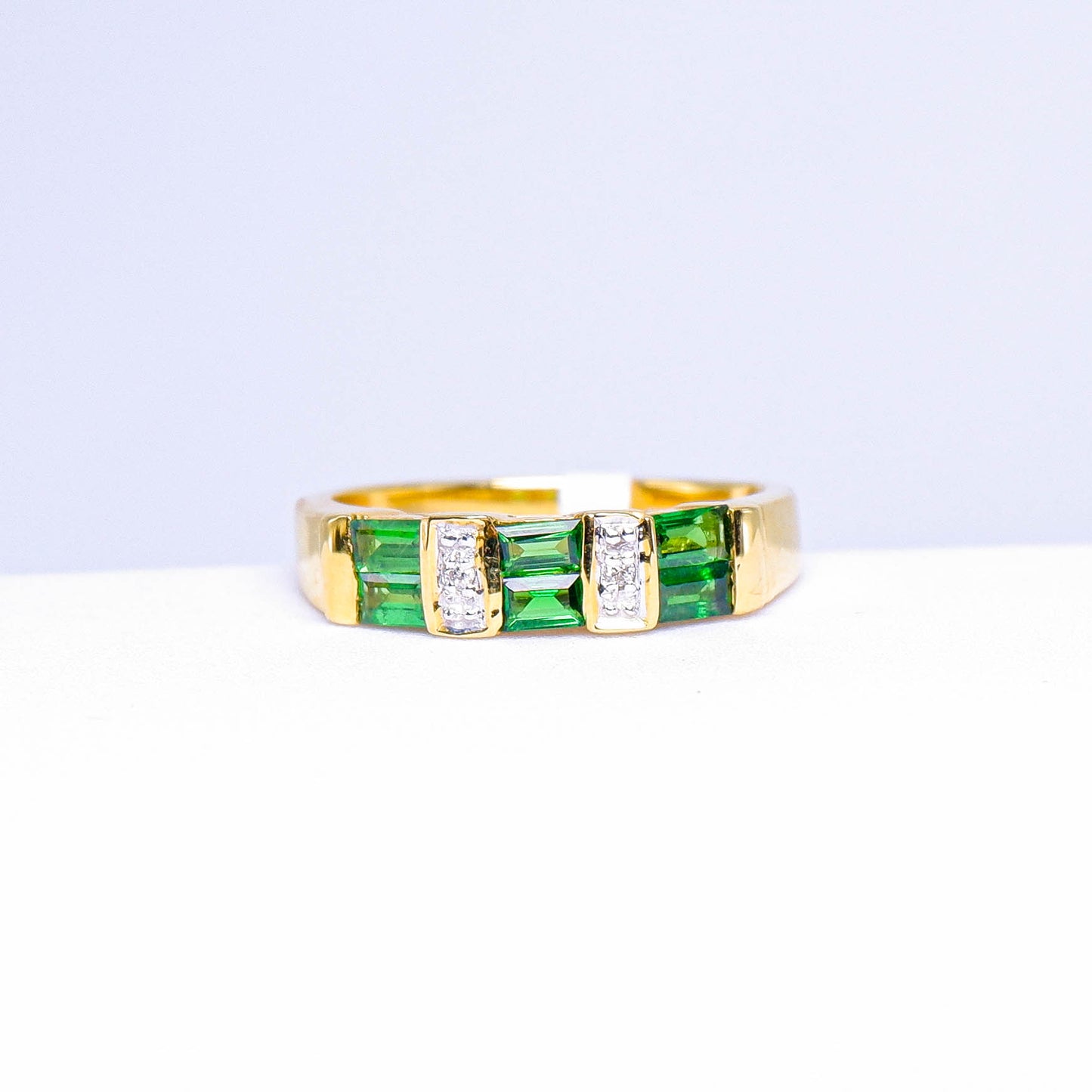 แหวนทอง9K ฝังพลอย ซาโวไรท์ (Tsavorite) + เพชร (Diamond)