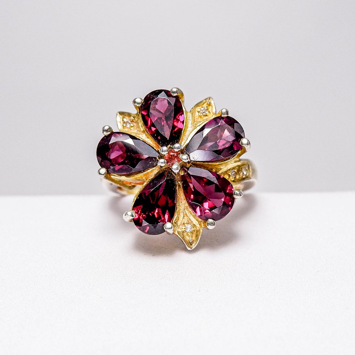 แหวนเงินแท้ 925 ฝังพลอย โรโดไลท์ (Rhodolite) + โกเมน (Garnet) +โทพาส (topaz)